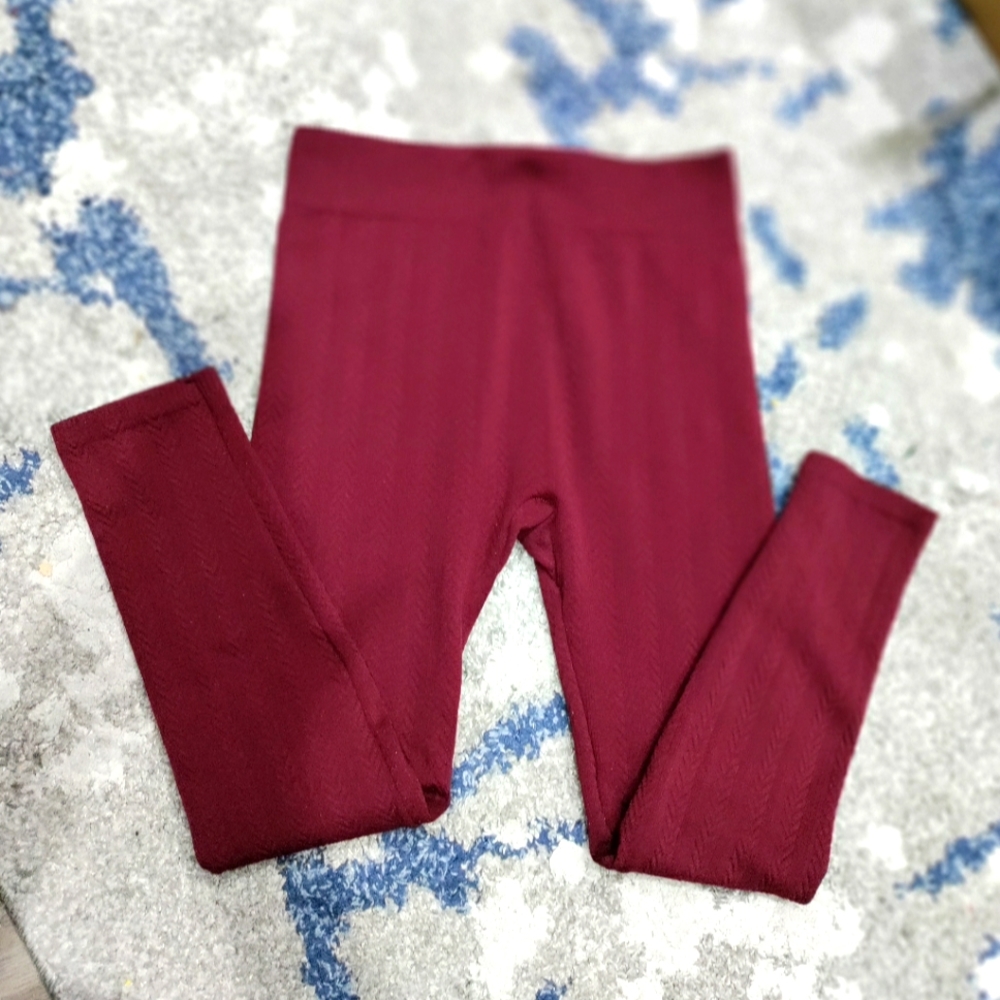 Motherhood maternity burgandy fleece lined leggings 29in. waist